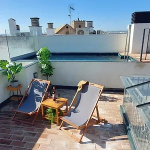 Apartment San Luis Downtown & Pool, Seville